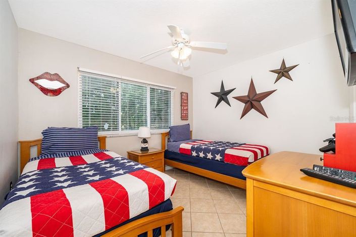 Image No.35-6 Bed Property for sale