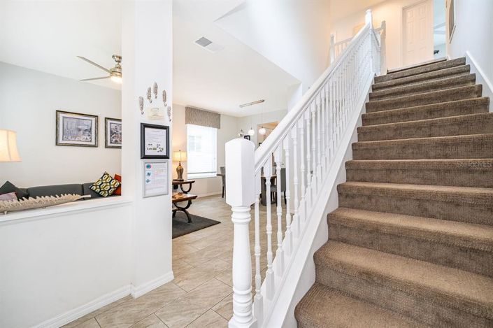 Image No.4-6 Bed Property for sale