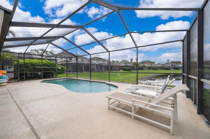 Image No.41-6 Bed Property for sale