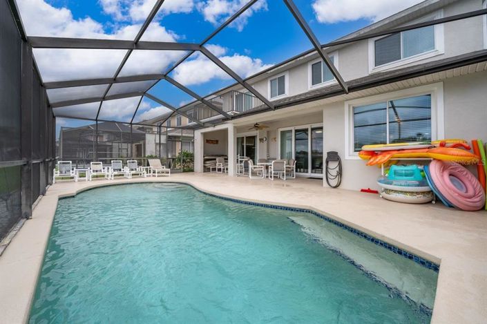 Image No.43-6 Bed Property for sale