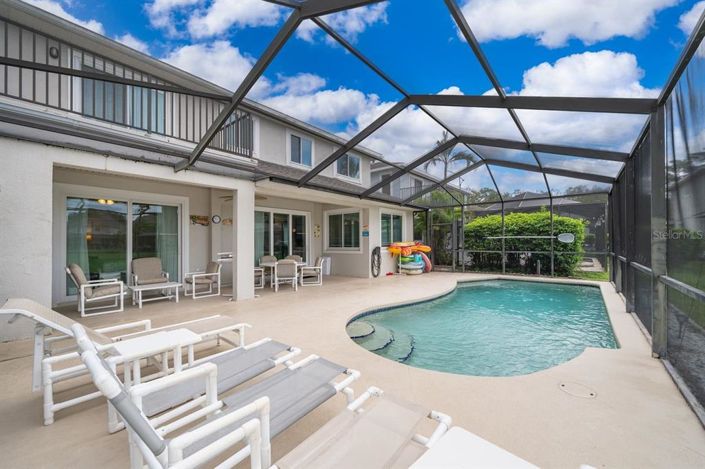 Image No.44-6 Bed Property for sale