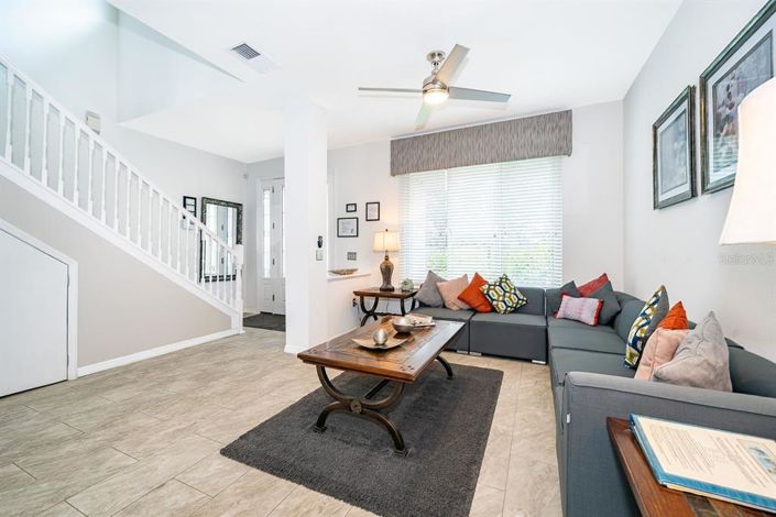 Image No.5-6 Bed Property for sale