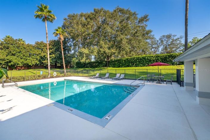 Image No.54-6 Bed Property for sale