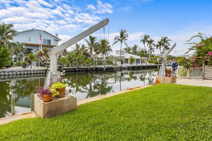 Image No.55-5 Bed Property for sale