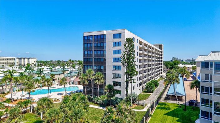 Image No.47-2 Bed Property for sale