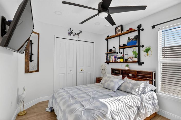 Image No.30-5 Bed Property for sale