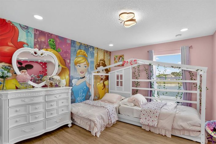 Image No.31-5 Bed Property for sale