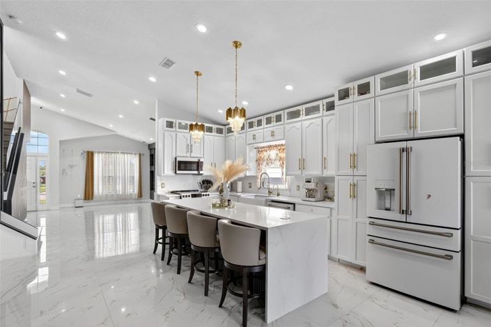 Image No.4-5 Bed Property for sale