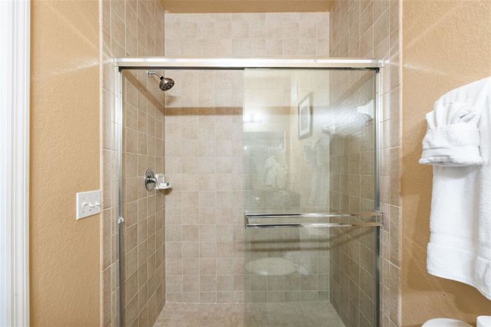 Image No.14-2 Bed Property for sale