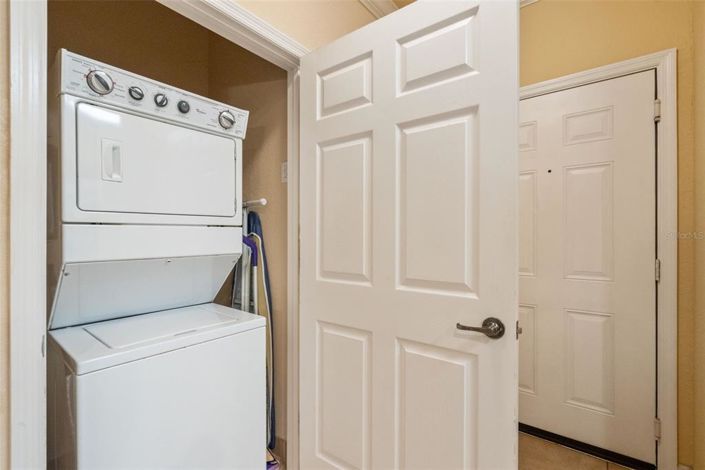 Image No.21-2 Bed Property for sale