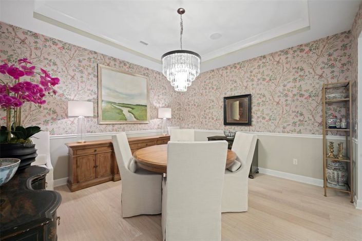 Image No.19-5 Bed Property for sale