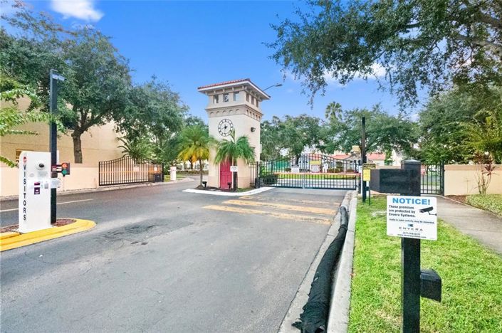 Image No.2-4 Bed Townhouse for sale