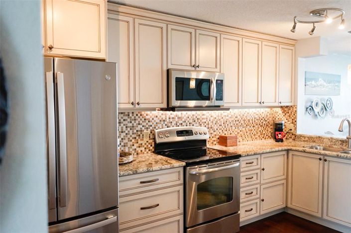 Image No.38-2 Bed Property for sale