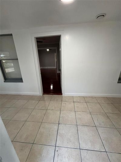 Image No.3-6 Bed Property for sale