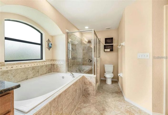 Image No.9-4 Bed Property for sale