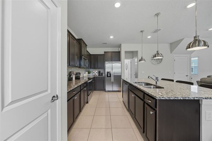 Image No.6-5 Bed Property for sale