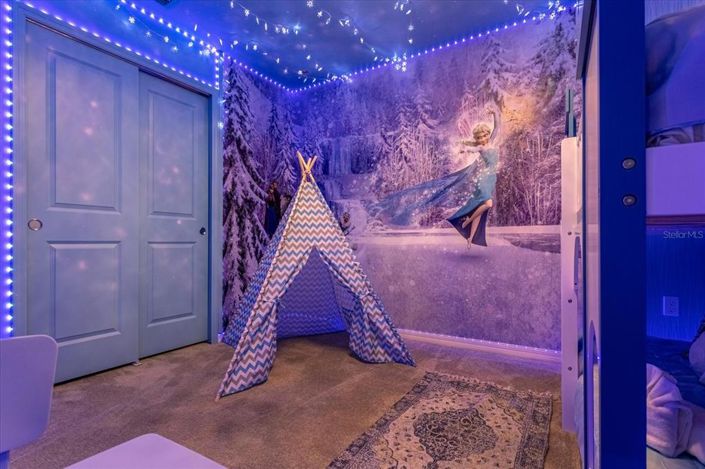 Image No.32-7 Bed Property for sale