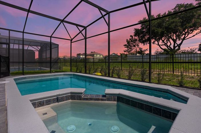 Image No.44-7 Bed Property for sale