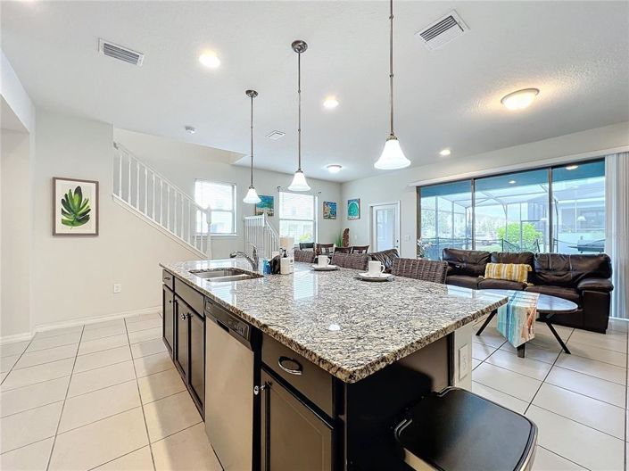 Image No.31-5 Bed Townhouse for sale