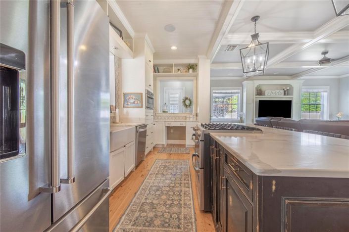 Image No.19-5 Bed Property for sale