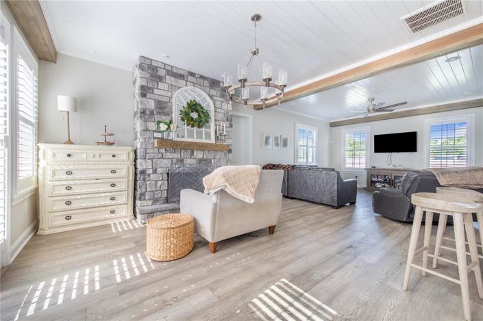 Image No.22-5 Bed Property for sale