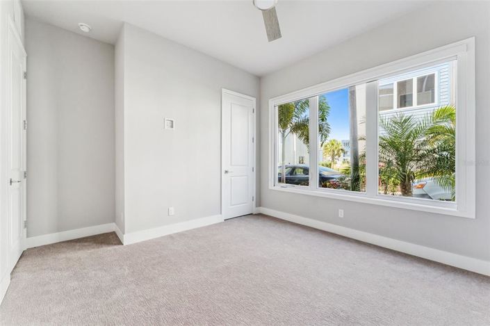 Image No.15-3 Bed Property for sale