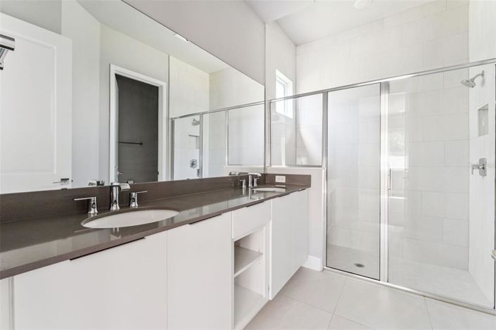 Image No.24-3 Bed Property for sale