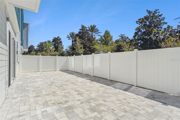 Image No.27-3 Bed Property for sale