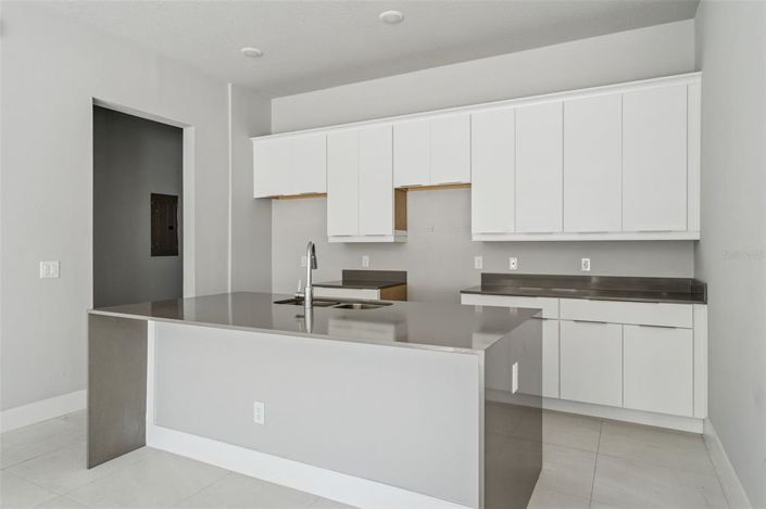 Image No.4-3 Bed Property for sale