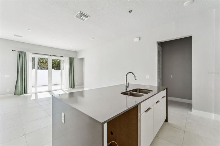 Image No.7-3 Bed Property for sale