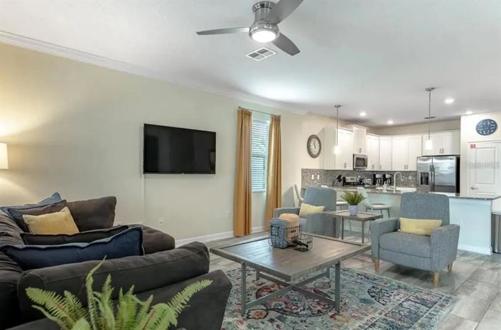 Image No.12-9 Bed Property for sale