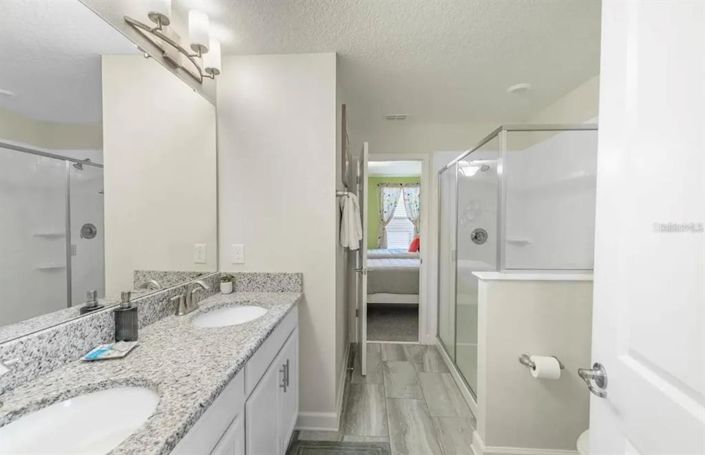 Image No.37-9 Bed Property for sale