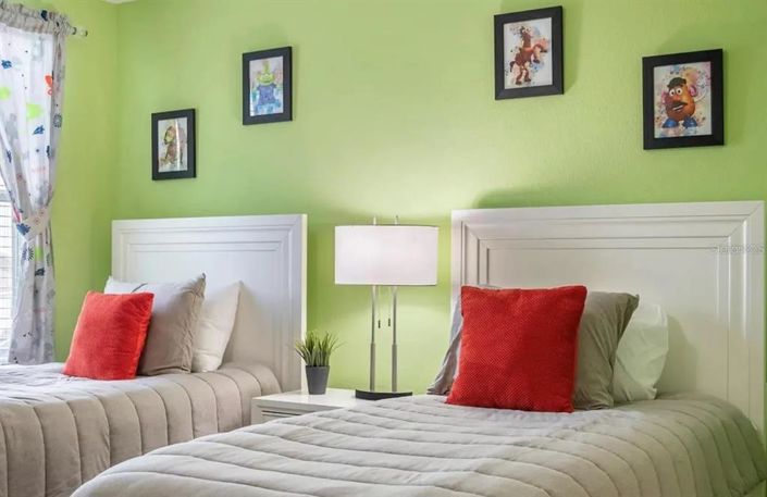 Image No.50-9 Bed Property for sale