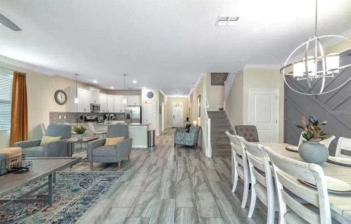 Image No.7-9 Bed Property for sale