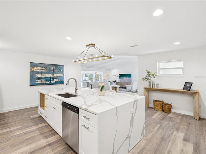 Image No.16-5 Bed Property for sale