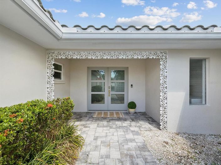 Image No.37-5 Bed Property for sale