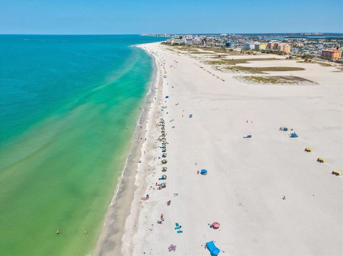 Image No.47-5 Bed Property for sale