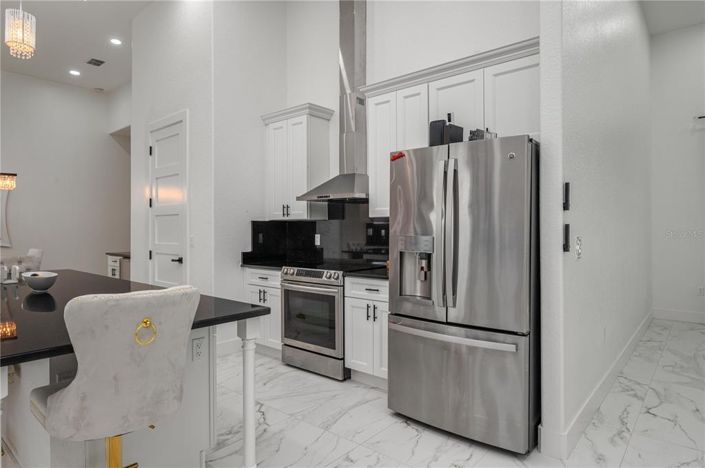 Image No.12-4 Bed Property for sale