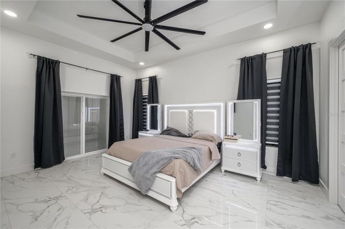 Image No.16-4 Bed Property for sale