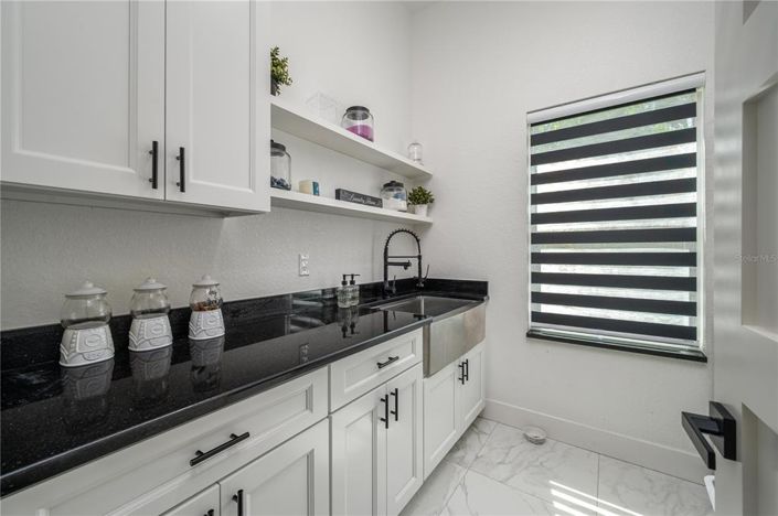 Image No.30-4 Bed Property for sale