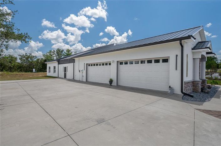 Image No.35-4 Bed Property for sale