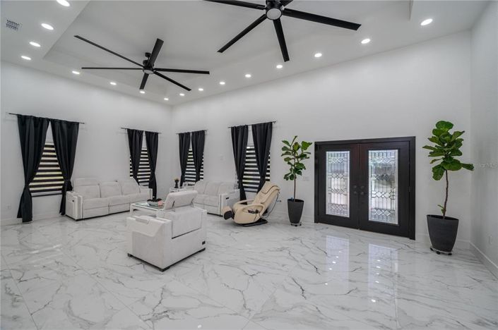 Image No.9-4 Bed Property for sale