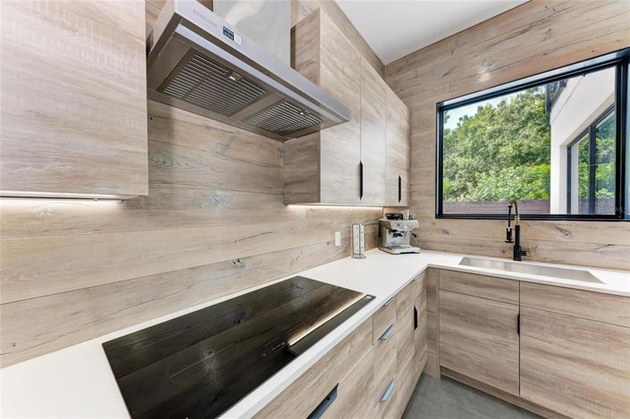 Image No.18-4 Bed Property for sale