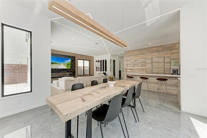 Image No.20-4 Bed Property for sale