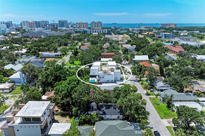 Image No.3-4 Bed Property for sale