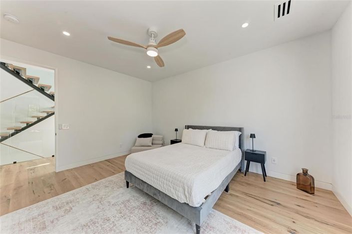 Image No.39-4 Bed Property for sale