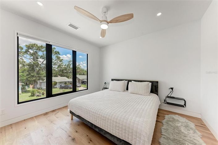 Image No.42-4 Bed Property for sale