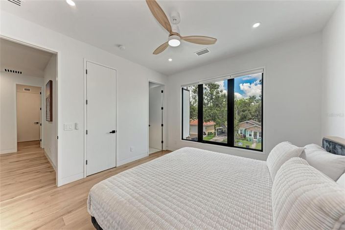 Image No.43-4 Bed Property for sale