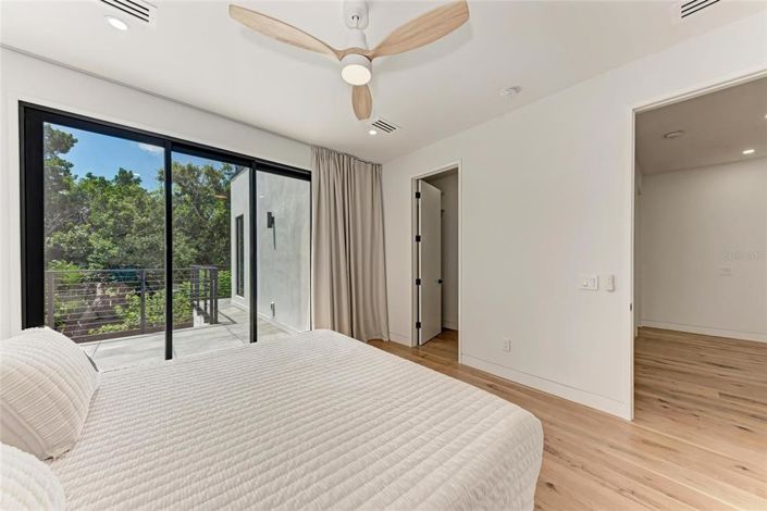 Image No.52-4 Bed Property for sale