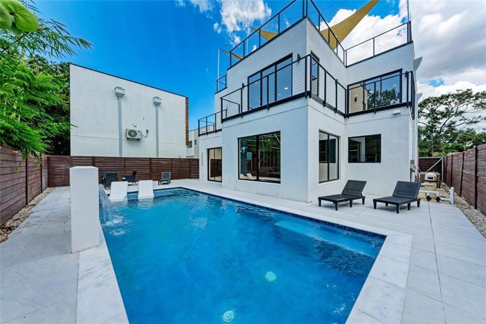 Image No.59-4 Bed Property for sale